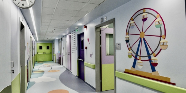 Θάλαμος νοσηλείας παιδιατρικού νοσοκομείου