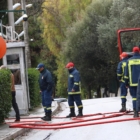 Σύλληψη γυναίκας που έκαιγε ξερά χόρτα στην Αθήνα – Πρόστιμο για ρίψη αποτσίγαρου στη Χίο