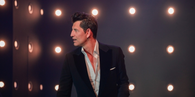 Γενέθλια για τον Σάκη Ρουβά: H αντίδρασή του όταν είδε το νούμερο των κεριών