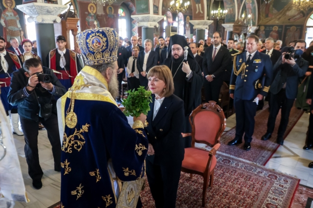 Σακελλαροπούλου: Ο εορτασμός της βάφτισης του Χριστού εκφράζει την ανάγκη πνευματικής αναγέννησης