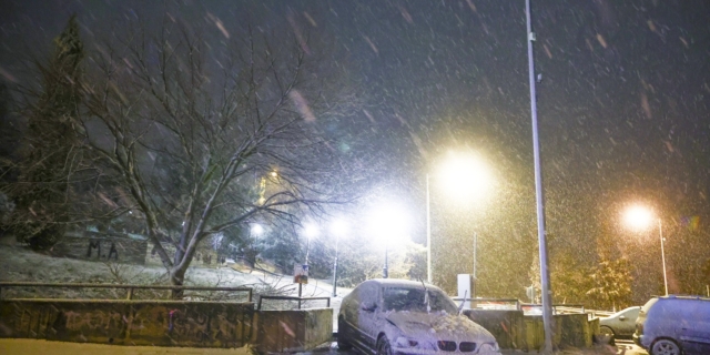 ΧΙΟΝΟΠΤΩΣΗ ΣΤΑ ΠΕΥΚΑ ΚΑΙ ΣΤΗΝ ΑΝΩ ΠΟΛΗ ΤΗΣ ΘΕΣΣΑΛΟΝΙΚΗΣ