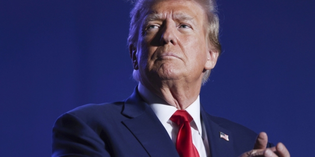 Τραμπ: Πόσα εκατομμύρια πήραν οι επιχειρήσεις του από ξένες κυβερνήσεις