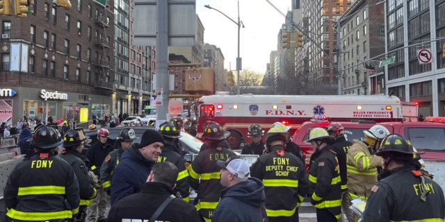 Νέα Υόρκη: Άγνωστος έβαλε φωτιά σε άνδρα κοντά στην Times Square