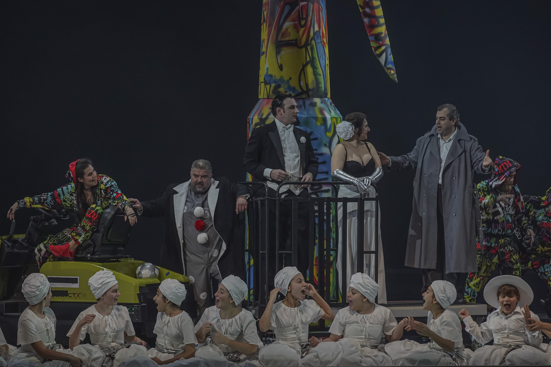 Καβαλλερία - Παλιάτσοι - Νίκος Καραθάνος