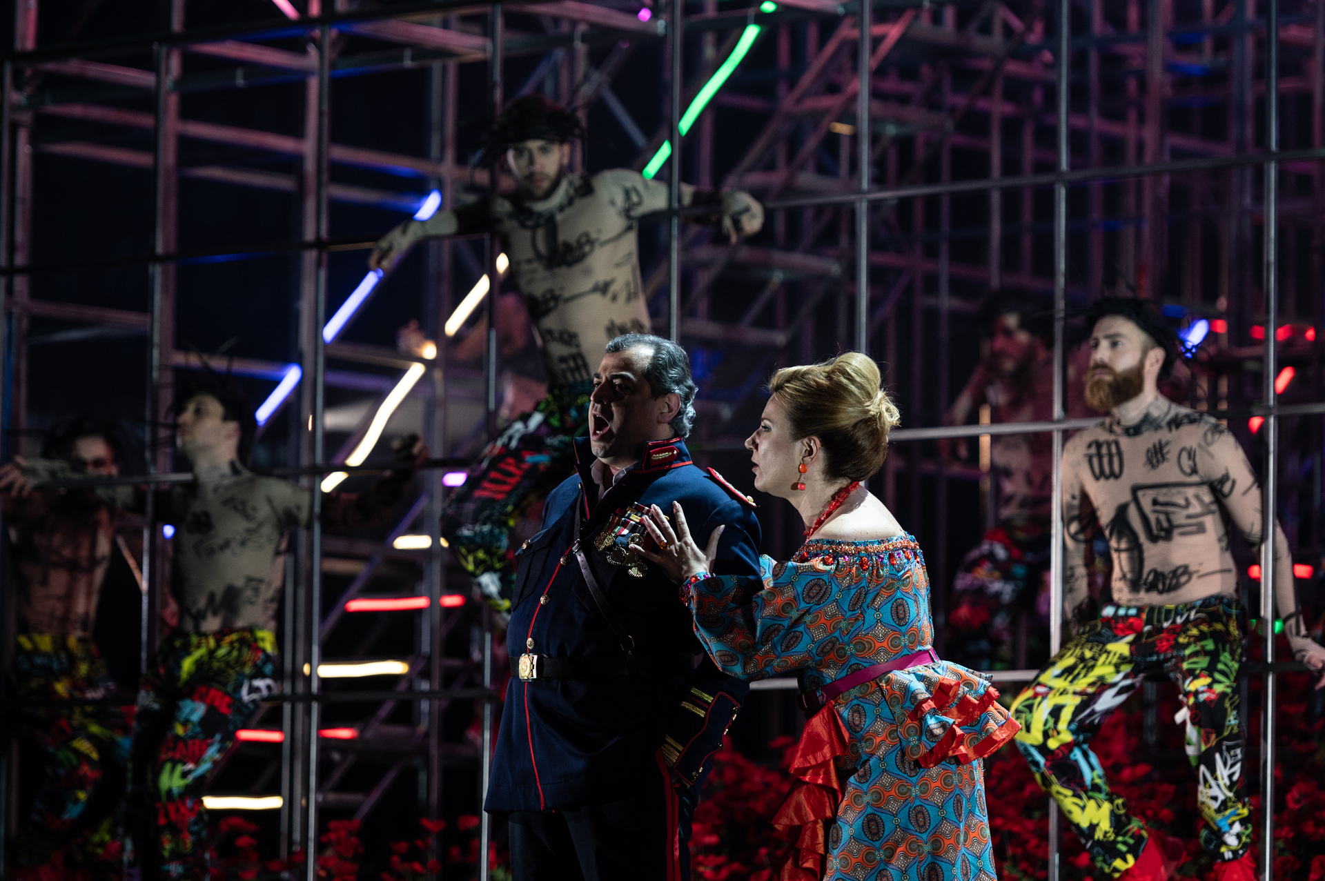 Καβαλλερία - Παλιάτσοι - Νίκος Καραθάνος