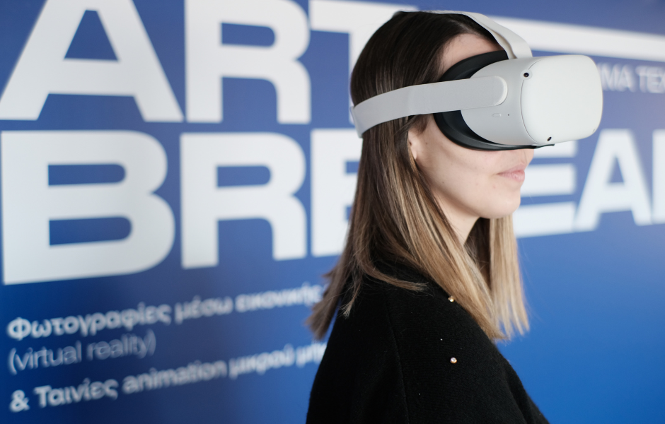 Εικαστική έκθεση μέσω εικονικής πραγματικότητας για την ανακούφιση ασθενών στο Θεαγένειο Αντικαρκινικό Νοσοκομείο Θεσσαλονίκης από την «Εταιρεία Έρευνας και Εκπαίδευσης Κλινικών Δεξιοτήτων» στο πλαίσιο του 6ου κύκλου του Προγράμματος «Σημεία Στήριξης», με χρηματοδότηση από το Κοινωφελές Ίδρυμα Κοινωνικού και Πολιτιστικού Έργου ΚΙΚΠΕ.