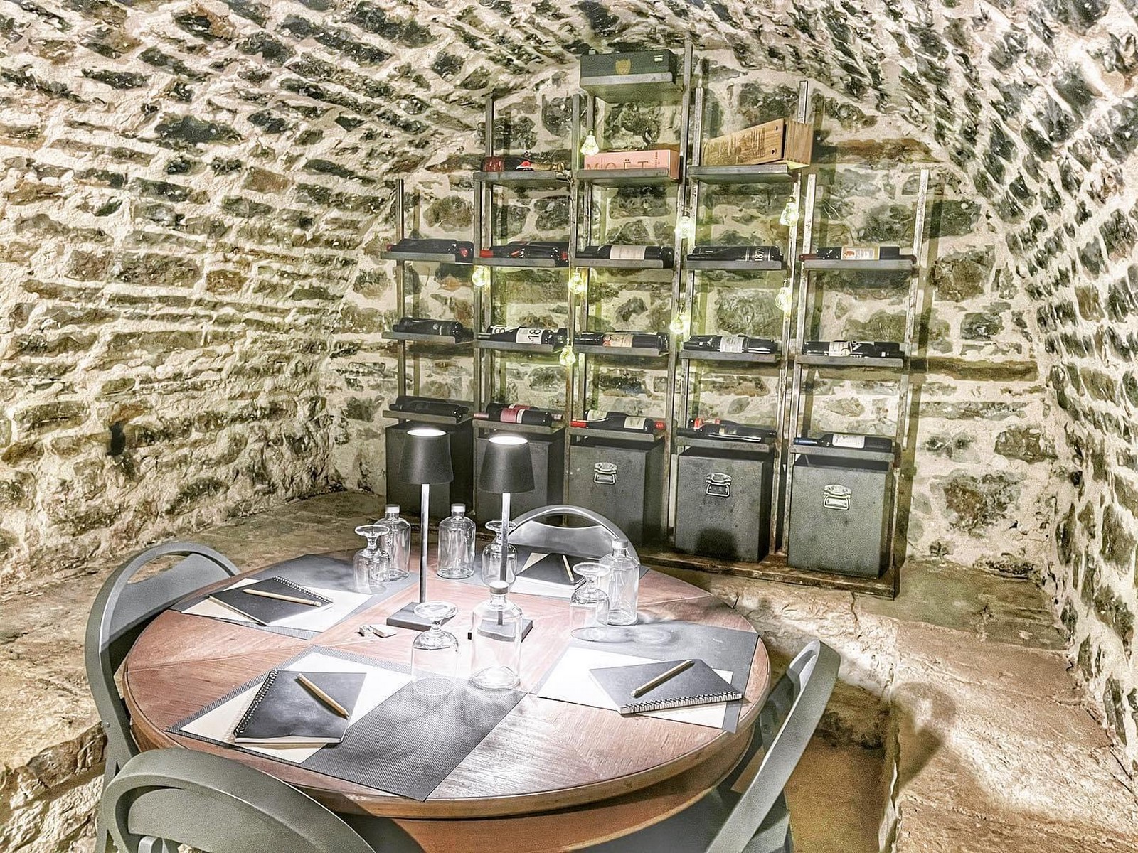 Άπειρος Χώρα