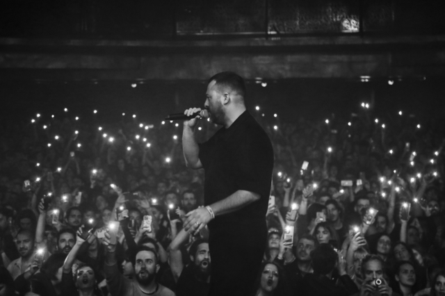 Βρεθήκαμε στα παρασκήνια της συναυλίας του Pan Pan και του Years of Youth: Αποκλειστικές photos