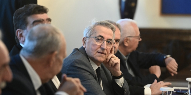 ΓΣΕΕ: Η ίση μεταχείριση των εργαζόμενων ομόφυλων συζύγων και γονέων στην εργασία είναι θεμελιώδες δικαίωμα