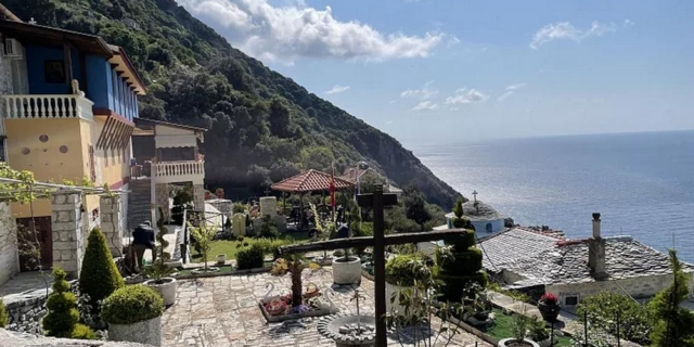 Οδοιπορικό στο Άγιο Όρος – Εντυπωσιακές εικόνες