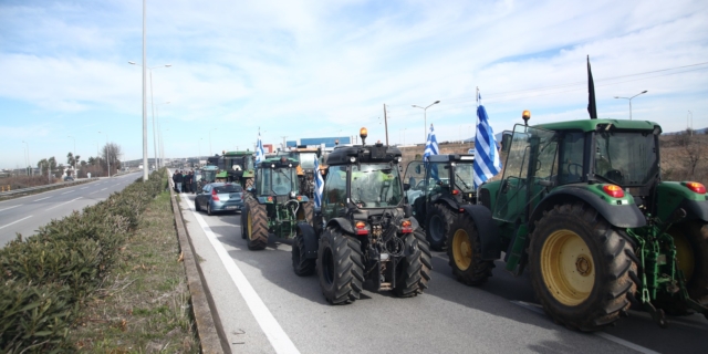 Μπλόκο στους αγρότες της Χαλκιδικής