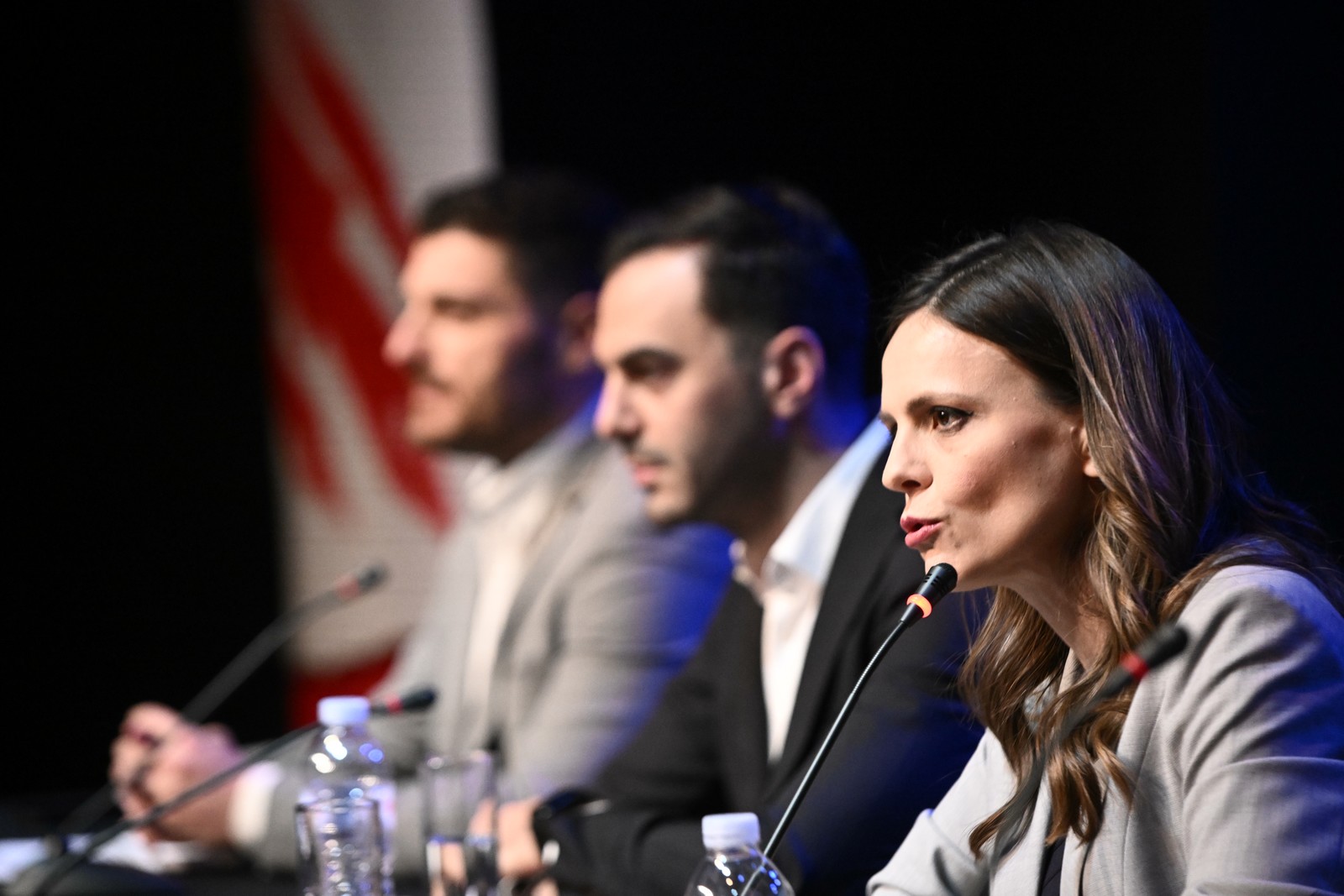 Στιγμιότυπο από την ομιλία της Έφης Αχτσιόγλου
