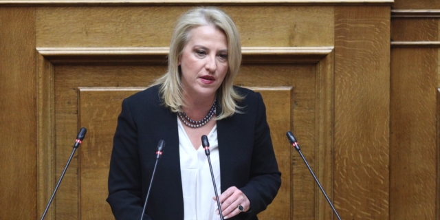 Ρένα Δούρου