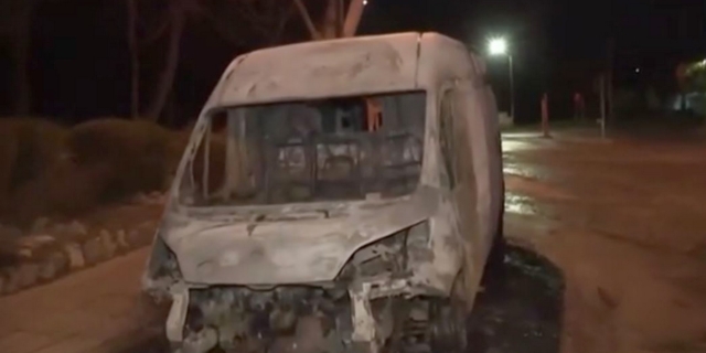 Άγνωστοι πυρπόλησαν 4 αυτοκίνητα στου Ζωγράφου