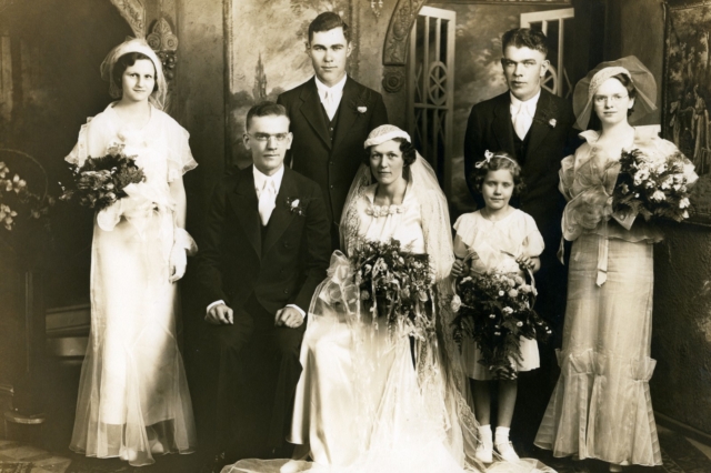 Φωτογραφία γάμου από το 1930 (αρχείου)