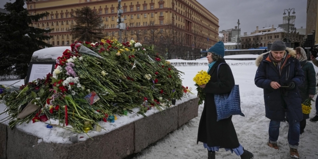 Ρωσία: Πάνω από 340 συλλήψεις σε εκδηλώσεις στη μνήμη του Αλεξέι Ναβάλνι