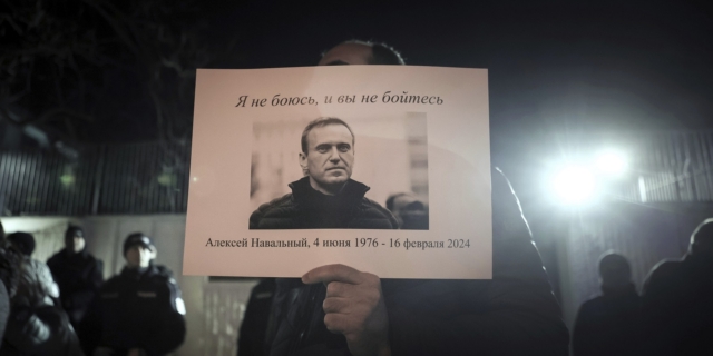 Διαδηλώσεις για τον θάνατο του Ναβάλνι