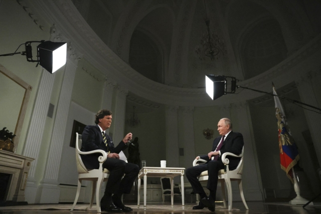 Συνέντευξη του Βλαντίμιρ Πούτιν στον αμερικανό παρουσιαστή Τάκερ Κάρλσον