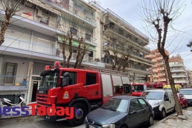 Φωτιά σε διαμέρισμα στη Θεσσαλονίκη