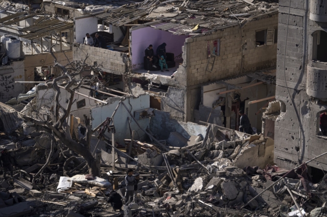 Βομβαρδισμένα κτίρια στη Ράφα