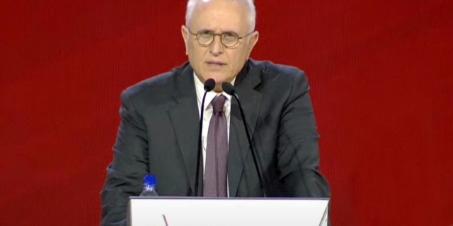 Ο Γιάννης Ραγκούσης