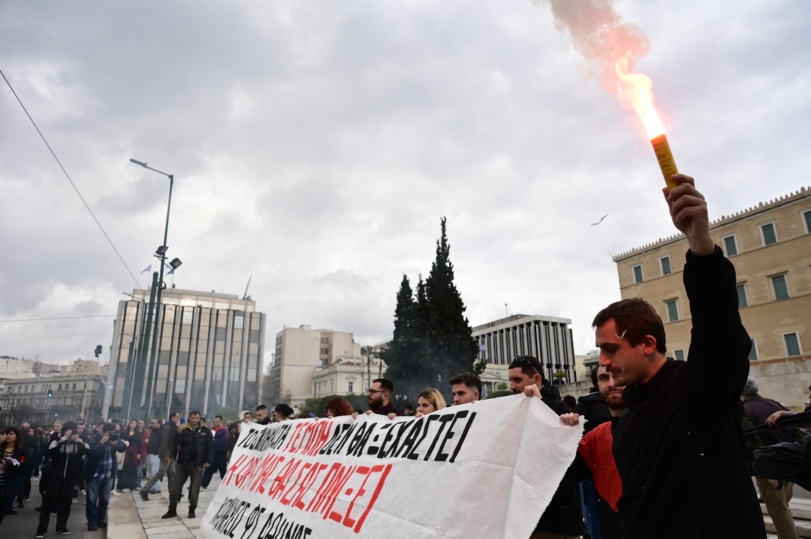 Πορεία στη μνήμη των θυμάτων του δυστυχήματος των Τεμπών