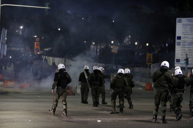 Επεισόδια στο ΑΠΘ μετά την έφοδο των ΜΑΤ