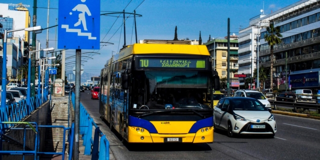 Τρόλεϊ εν κινήσει (φωτογραφία αρχείου)