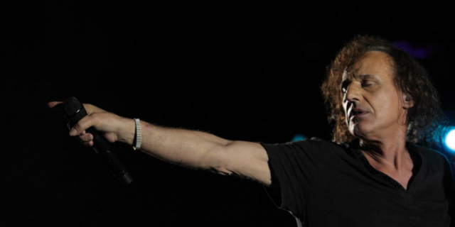 Ο Βασίλης Παπακωνσταντίνου