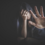 Φρίκη στη Λαμία: Μεθυσμένη 19χρονη κακοποιήθηκε από φιλικό της ζευγάρι