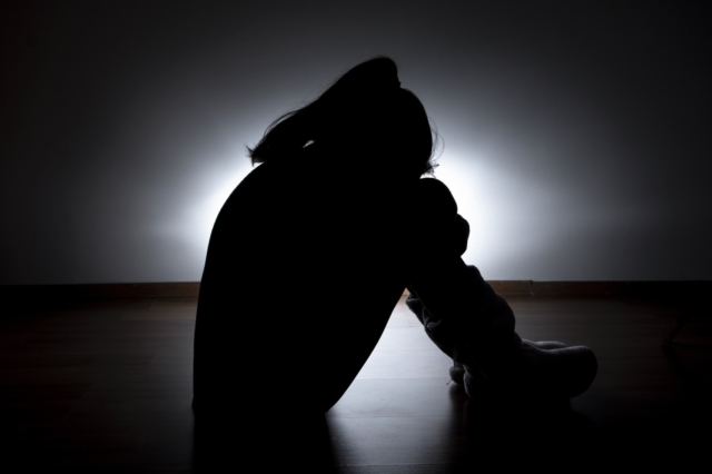 Κρήτη: Βιασμοί σε βάρος 15χρονης – Κατηγορούνται 12 άντρες