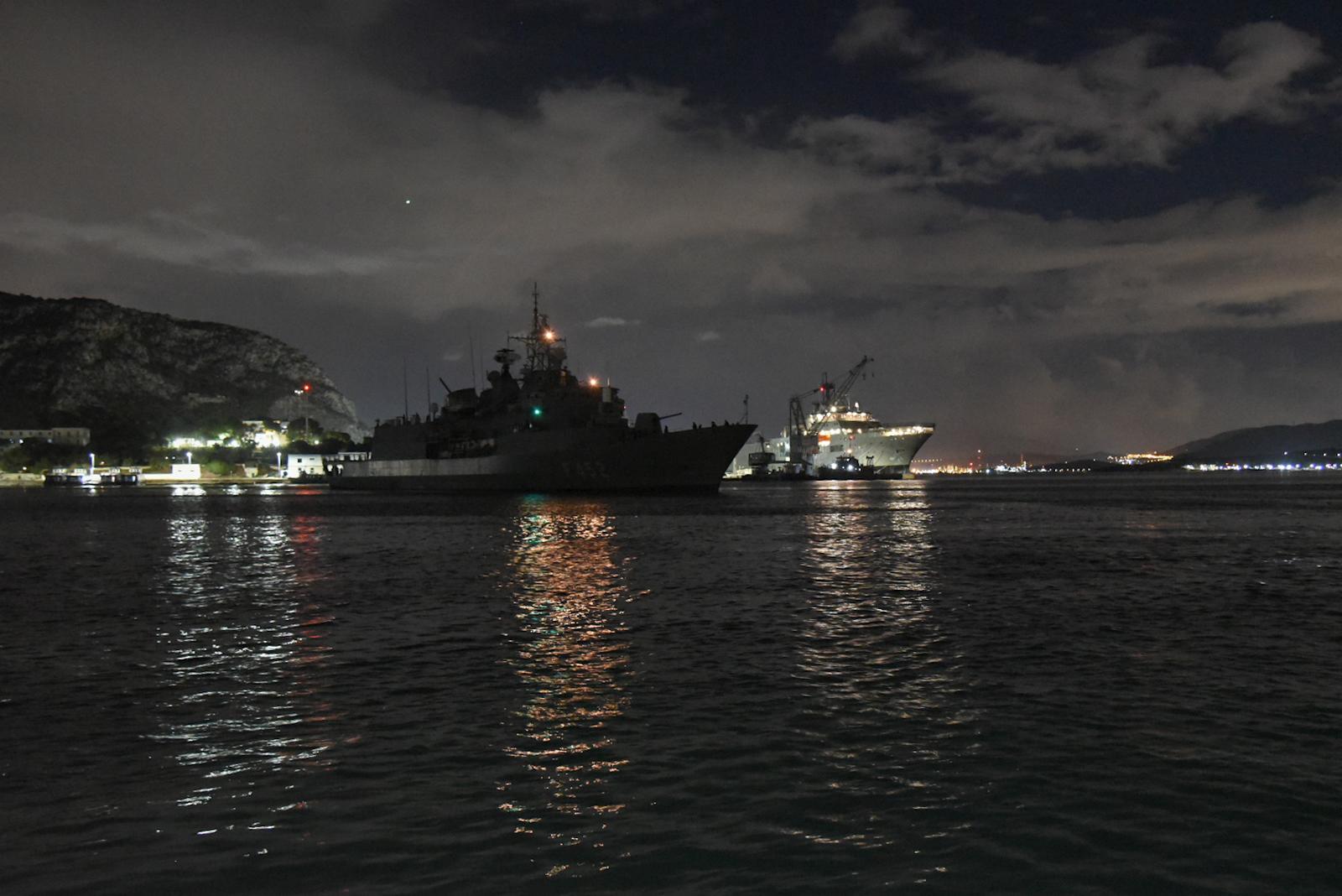 Απόπλους της φρεγάτας "Ύδρα"