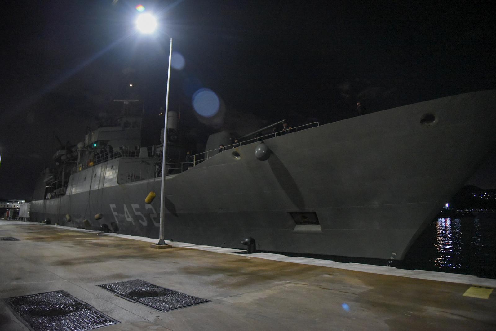 Απόπλους της φρεγάτας "Ύδρα"