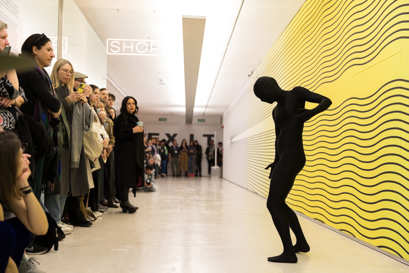 ΕΜΣΤ- Claudia Comte