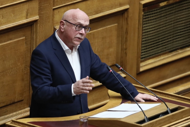 ΣΥΡΙΖΑ: Παραίτηση Δουζίνα από το Ινστιτούτο “Νίκος Πουλαντζάς” με βαριές αιχμές για Κασσελάκη
