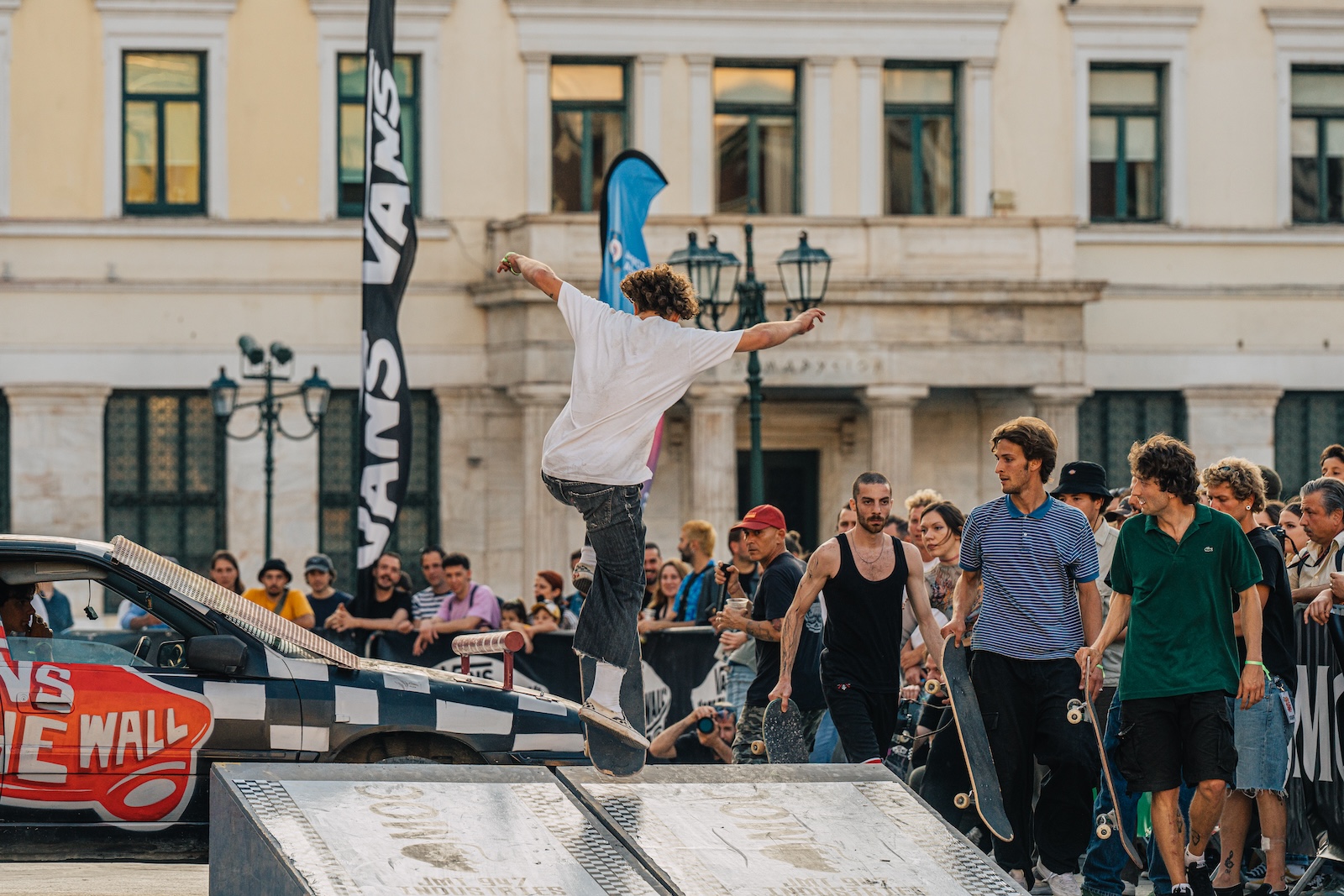 Skateboard στην πλατεία