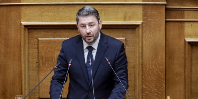 O Νίκος Ανδρουλάκης στο βήμα της Βουλής