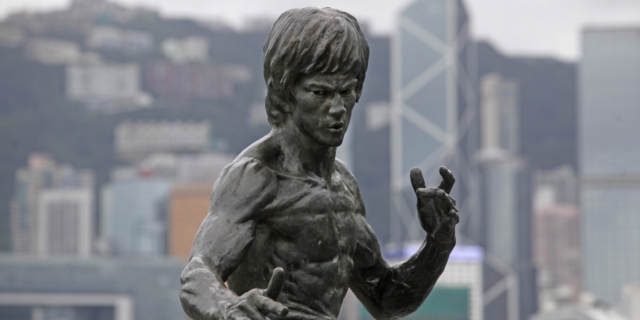 Άγαλμα Bruce Lee. Εικόνα αρχείου