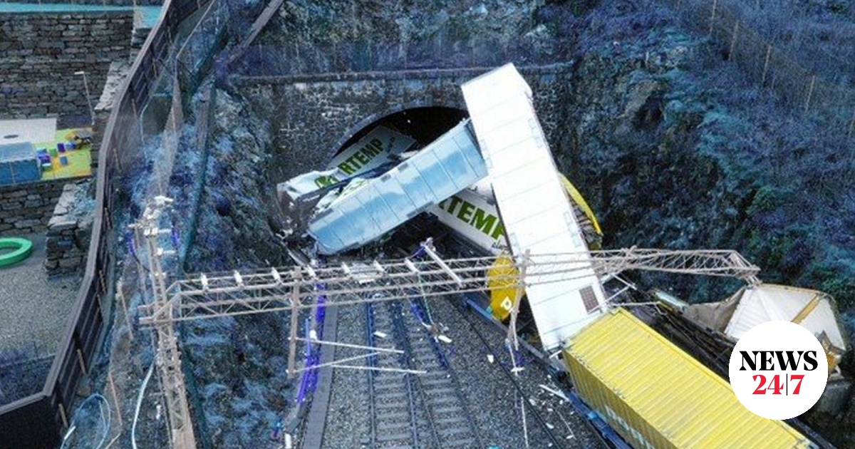 The safety mechanism stopped the direct collision of the trains