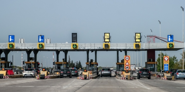 Στιγμιότυπο από τον σταθμό διοδίων στα Μάλγαρα Θεσσαλονικης