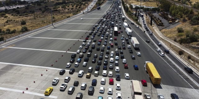 Έξοδος Αθηναίων για διακοπές (Φωτογραφία αρχείου)