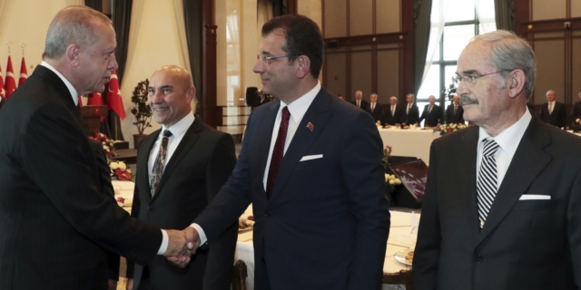 Ο Ρετζέπ Ταγίπ Ερντογάν και ο Εκρέμ Ιμάμογλου