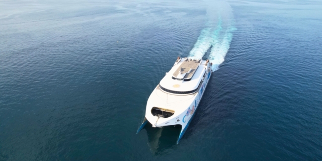 EuroChampion Jet – Το νέο εντυπωσιακό ταχύπλοο της SEAJETS κατέφτασε στο λιμάνι του Πειραιά