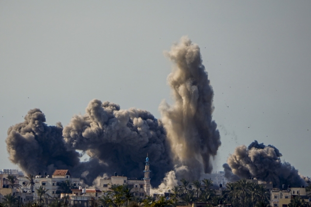 Βομβαρδισμοί στη Γάζα