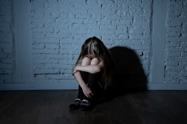 Κοριτσάκι, θύμα κακοποίησης (φωτογραφία αρχείου)