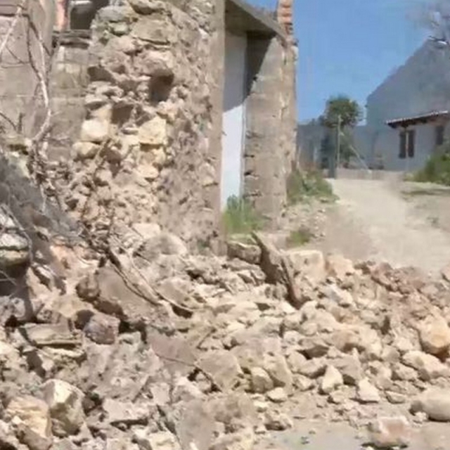 Υλικές ζημιές στη Ζαχάρω μετά τον σεισμό