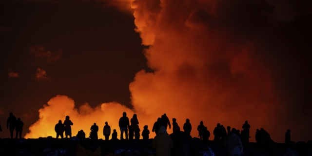 Έκρηξη του ηφαιστείου της χερσονήσου Ρέικιανες της Ισλανδίας