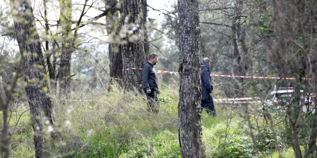 Συναγερμός έχει σημάνει στις αρχές στα Ιωάννινα μετά τον εντοπισμό της σορού ενός άνδρα σε δασύλλιο, στον λόφο Φρόντζου