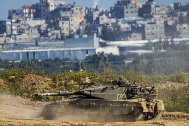 Ισραηλινά στρατεύματα στη Λωρίδσ της Γάζα;