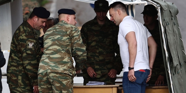 Κασσελάκης από το στρατόπεδο: “Περήφανος που υπηρετώ την πατρίδα μας”